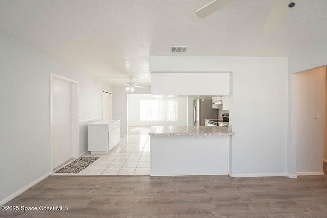 Foto del edificio - 2620 Elm Hurst St