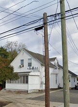 Building Photo - 520 E Plum St