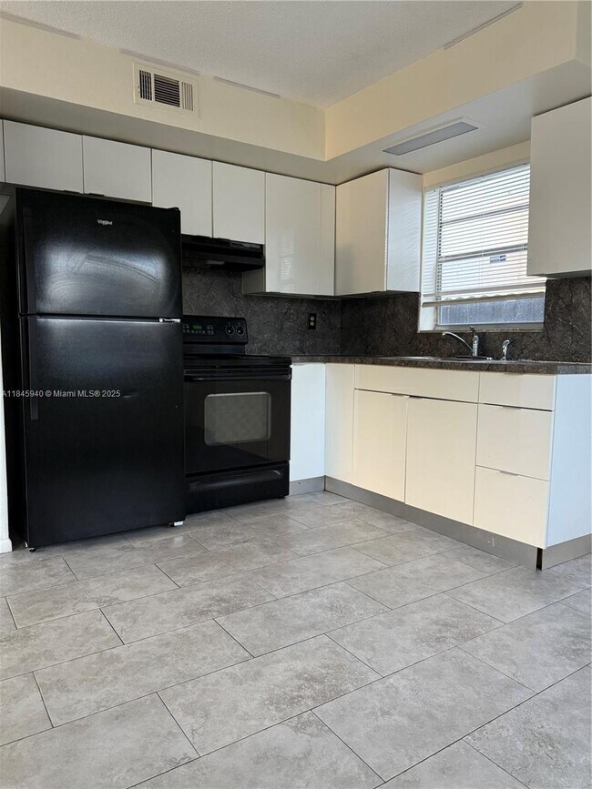 Foto del edificio - 218 SE 10th St