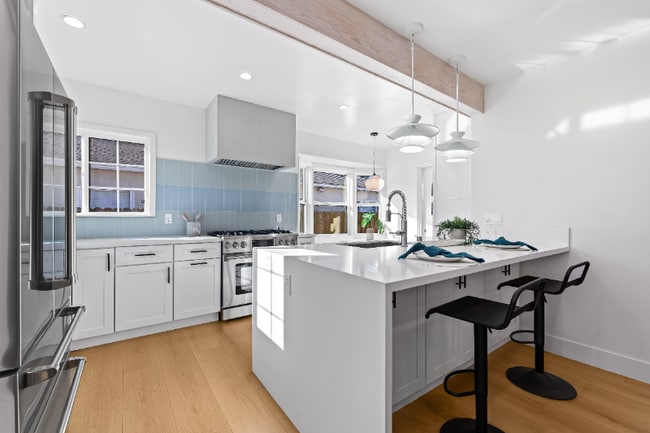 Building Photo - 8509 Naylor Ave