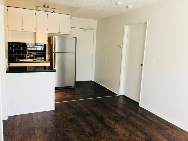 Interior Photo - Playa Palms Apartments LLC