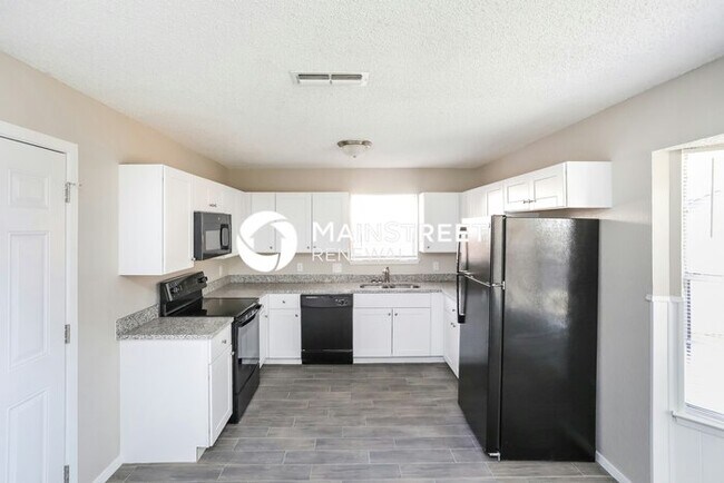 Foto del edificio - 3 Bedroom Pet-Friendly Home in WATAUGA, TX...