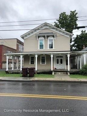Primary Photo - 323 Pleasant St