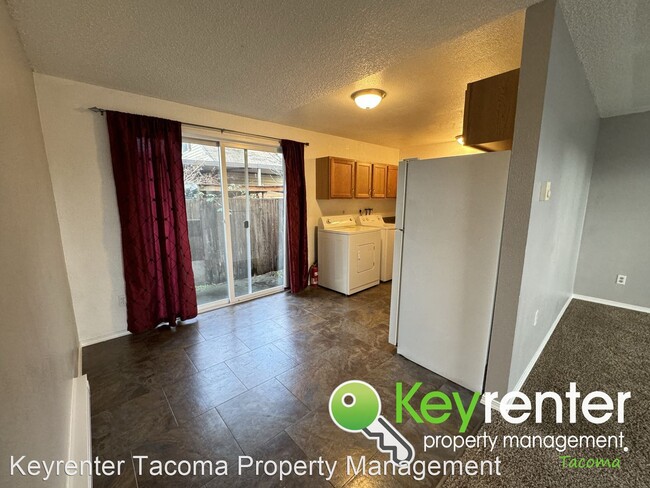 Foto del edificio - 3 br, 1 bath House - 3422 S Madison St