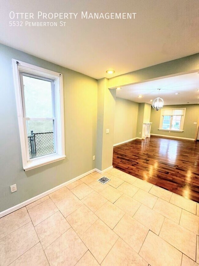 Foto del edificio - 5532 Pemberton St