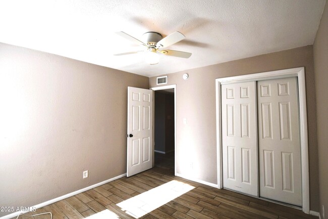 Foto del edificio - 4027 E Moreland St