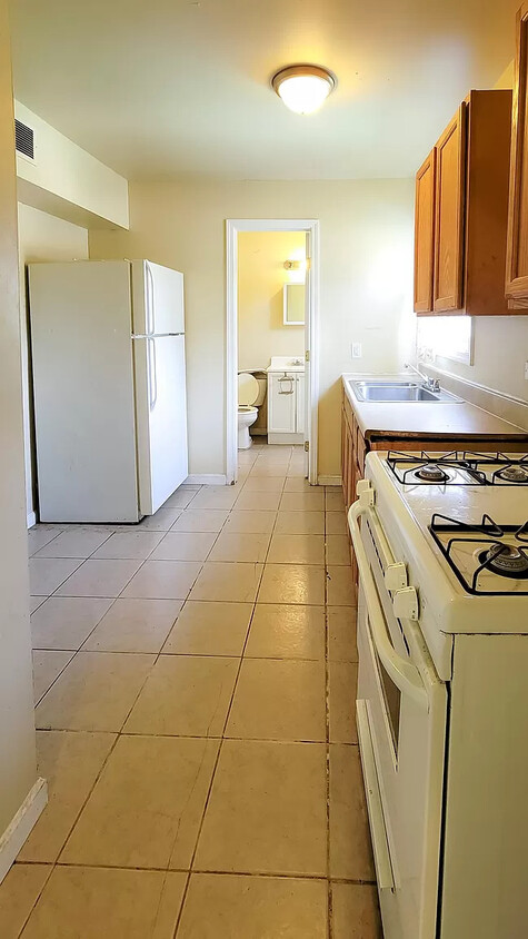Foto principal - 32620 Manistee St