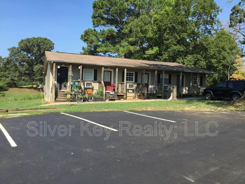 Primary Photo - 1432 Niles Ferry Rd