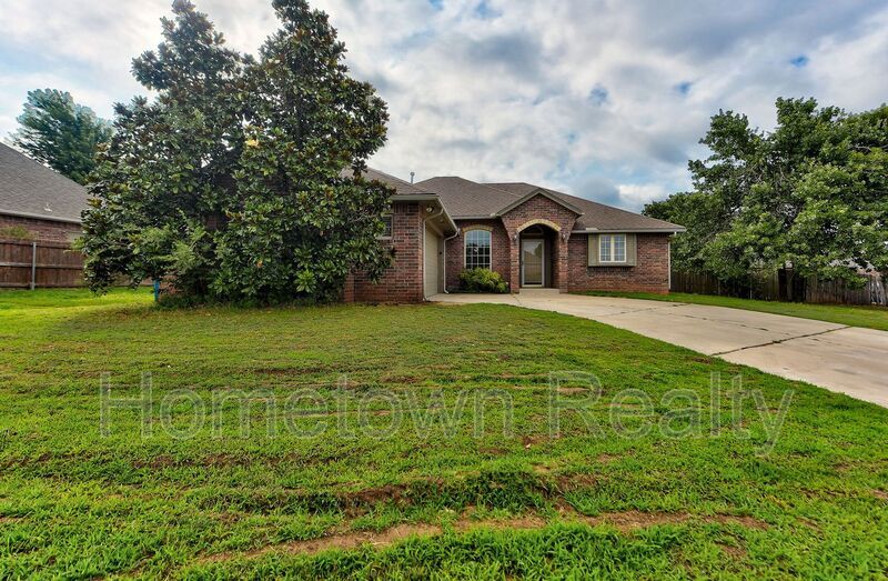 Primary Photo - 13112 Loblolly Pine St