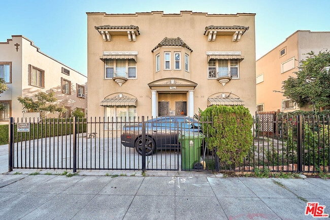 Building Photo - 1414 Bronson Ave