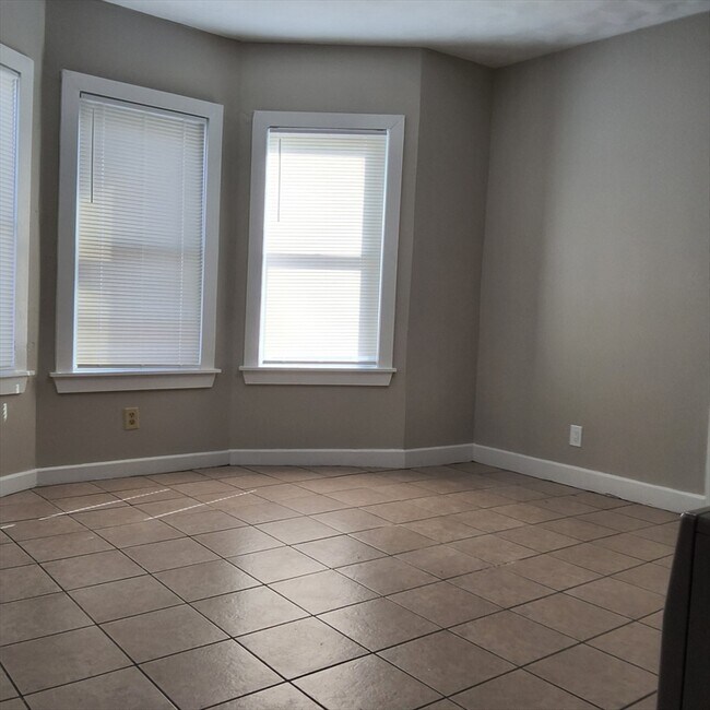 Foto del edificio - 98 County St