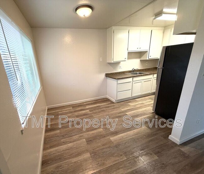 Foto del edificio - 1728 Richmond St