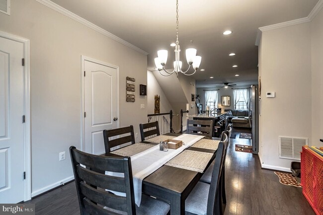 Building Photo - 8207 Hollow Ct