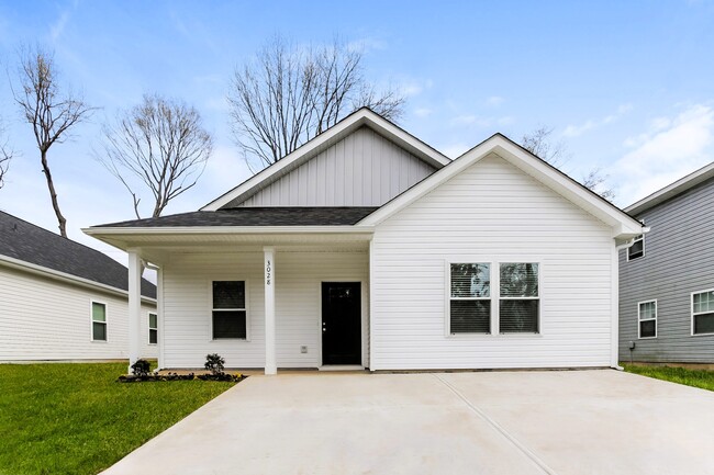Building Photo - 812 Cantwell St