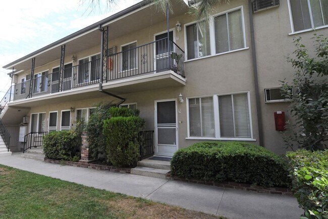 Foto del edificio - 10834 Bloomfield St