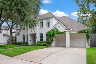 Building Photo - 4006 Chatham Ln