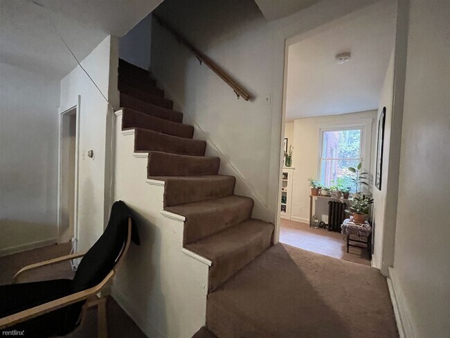 Building Photo - 3 br, 1 bath House - 222 Chesterfield Rd