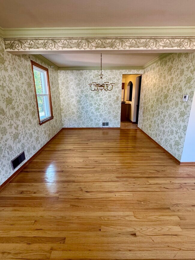 Building Photo - 229 Osceola Dr