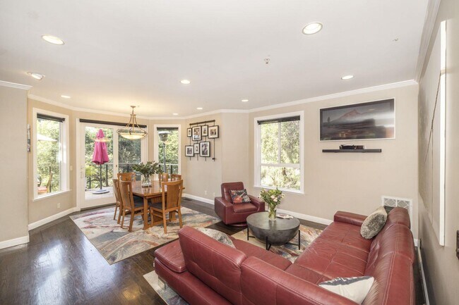 Foto del edificio - 3361 Oak Knoll Dr
