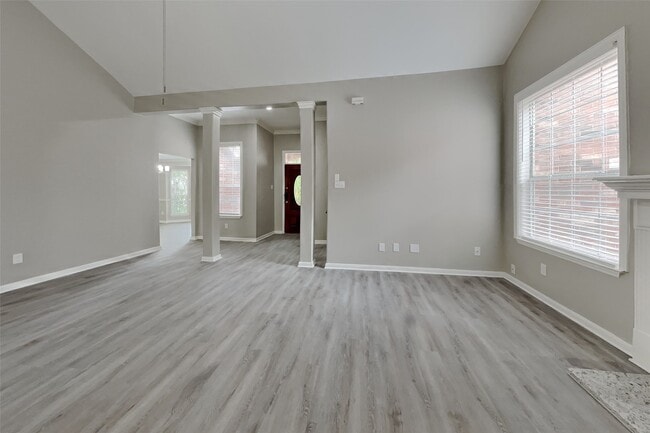 Building Photo - 17902 Western Pass Ln