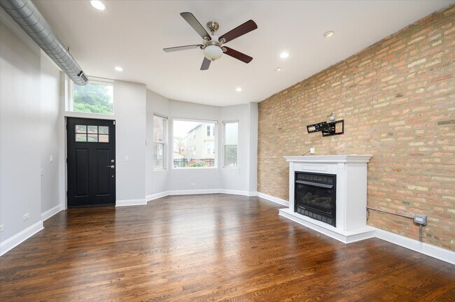 Foto del edificio - 1711 N Whipple St