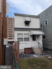 Building Photo - 325 Lewis St