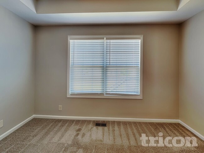 Building Photo - 1037 Dwight Eisenhower Way