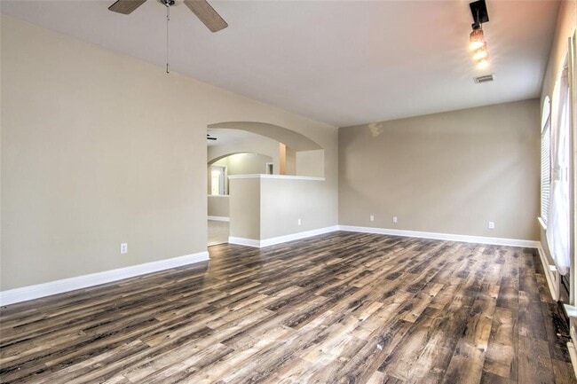 Building Photo - 518 Cedar Branch Dr