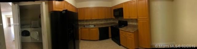 Foto del edificio - 491 Racquet Club Rd