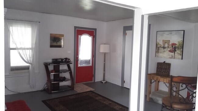 Living Room Entry - 22215 Lanse St