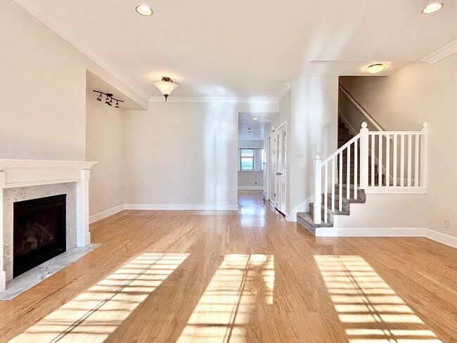 Foto del edificio - Beautiful & Private Millcreek Townhome!