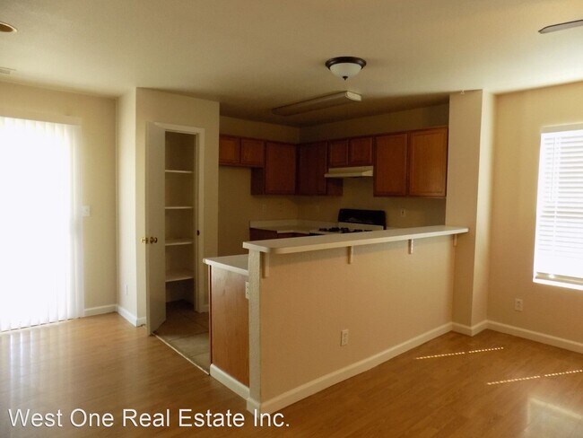 Foto del edificio - 3 br, 2 bath House - 1285 Delores Ln