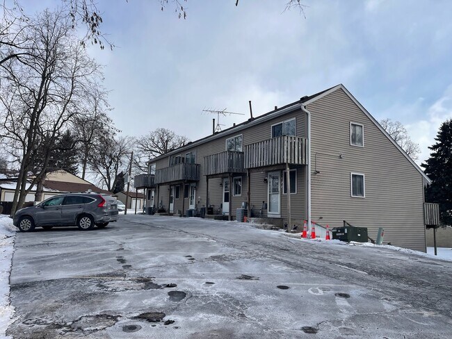 Foto del edificio - 149 Forest Ave