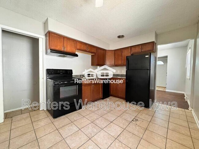 Foto del edificio - 1328 Carrie Ave