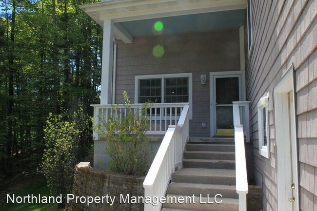 Foto del edificio - 5 br, 2.5 bath House - 407 W. Grove Street
