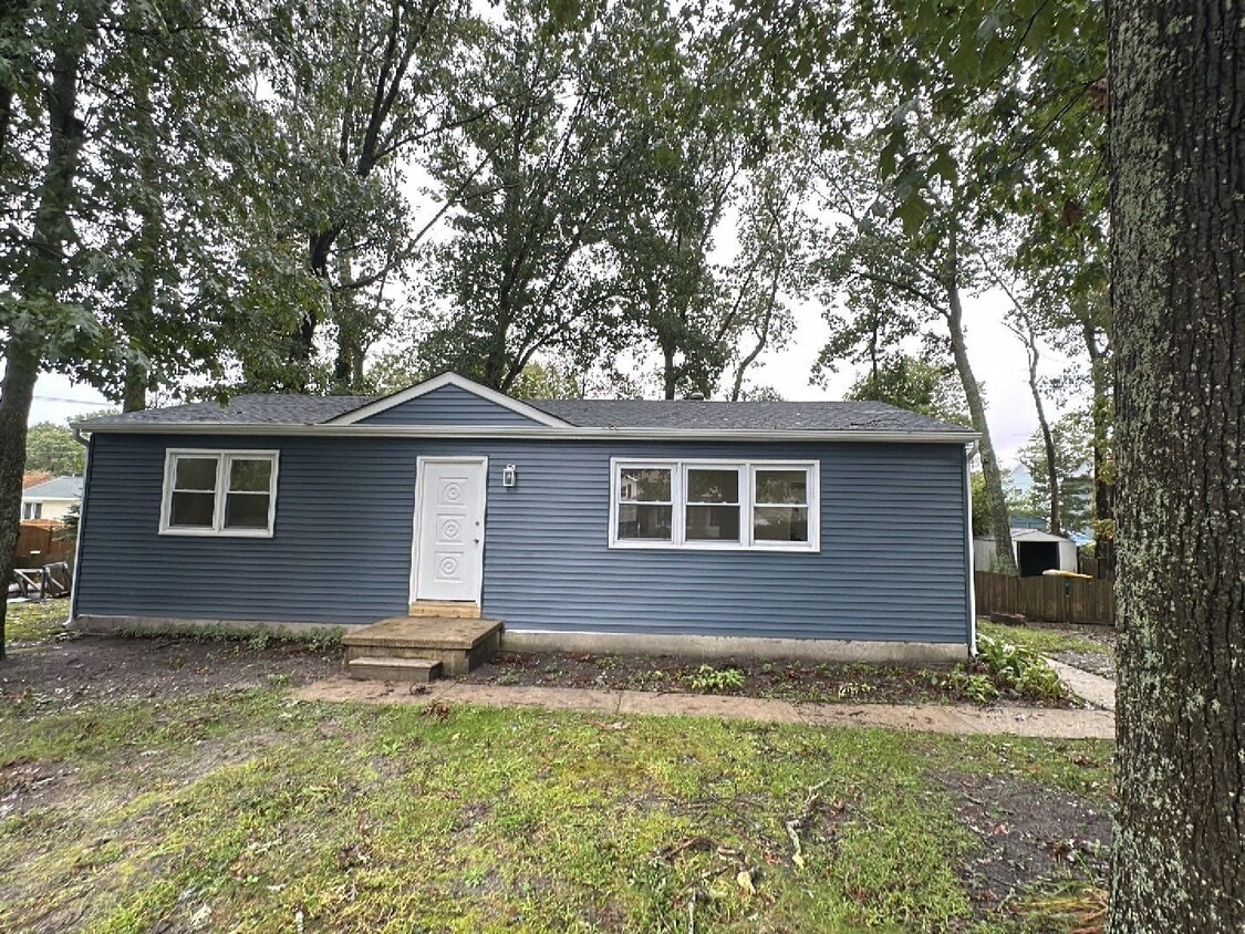 Foto principal - 408 Apple Dr