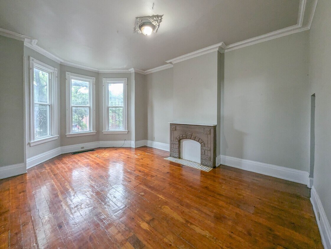 Foto principal - 24 Conklin St