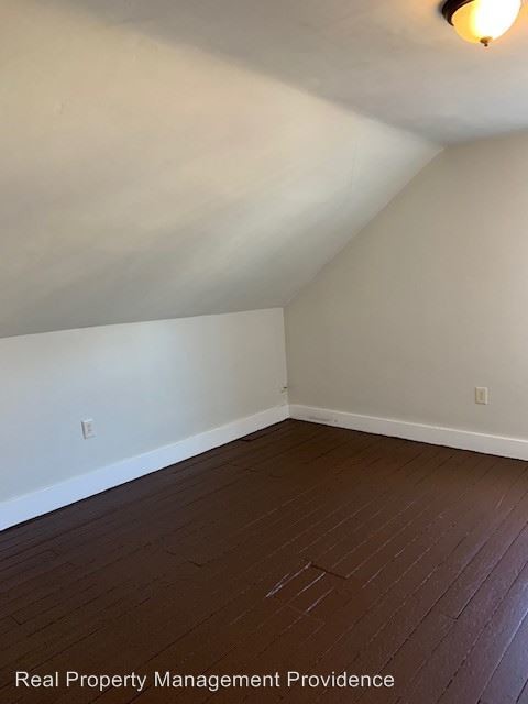 Building Photo - 32 Tuxedo Ave