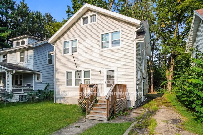 Foto del edificio - 384 Grace Ave
