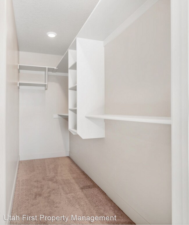 Foto del edificio - 3 br, 2.5 bath House - 2675 E 450 N #25