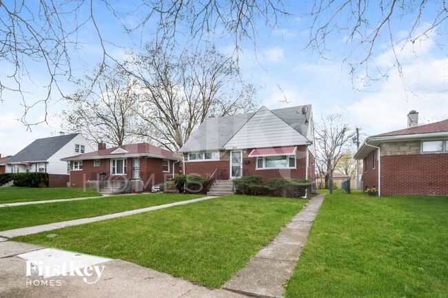 Building Photo - 326 Clyde Ave