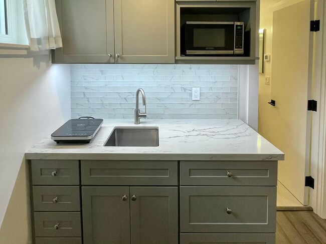 Foto del edificio - 150 Summerhill Ln