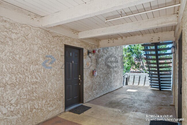 Building Photo - 880 E Fremont Ave