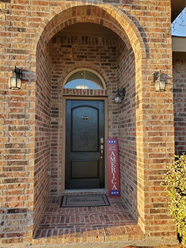 Primary Photo - 103 Shadow Mountain Dr