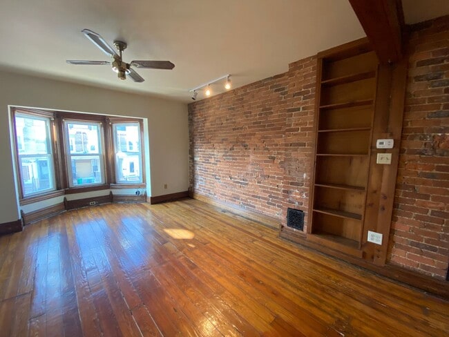 Building Photo - 739 N 5th St