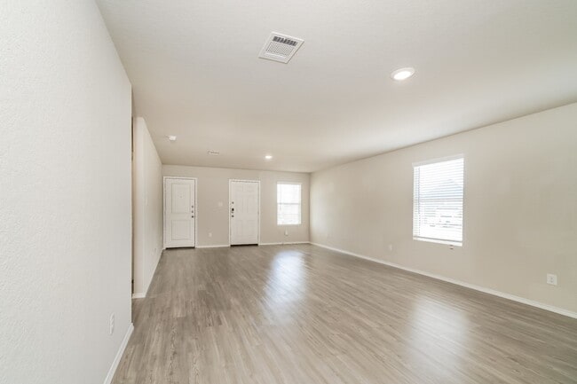 Building Photo - 170 Pasadena Pl