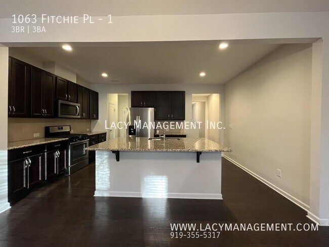 Building Photo - 1063 Fitchie Pl