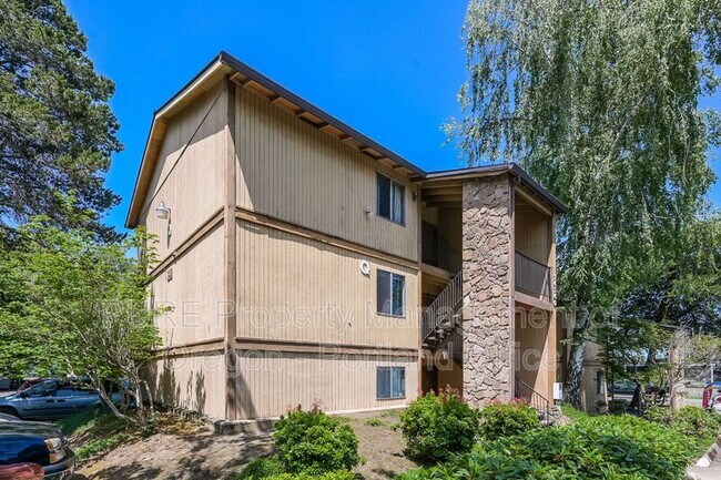 Building Photo - 14140 NE Sandy Blvd