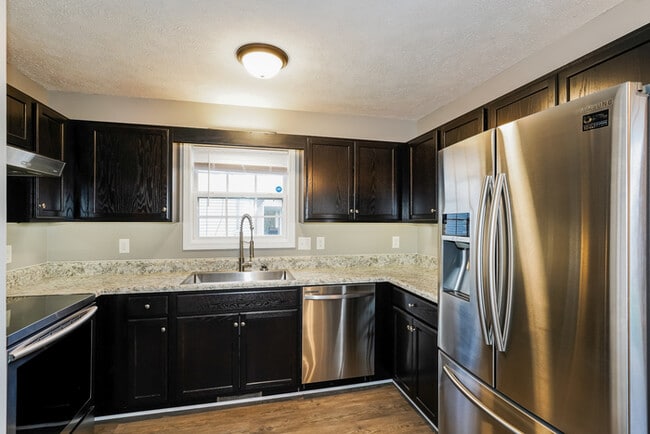 Building Photo - 451 Cranklen Cir