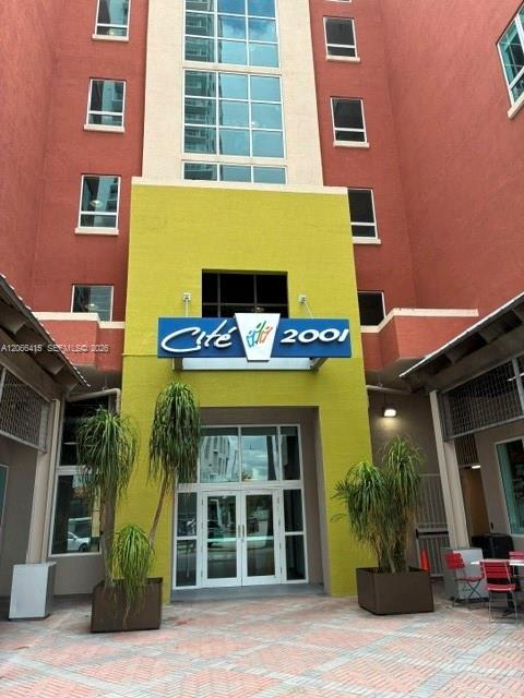 Building Photo - 2001 Biscayne Blvd